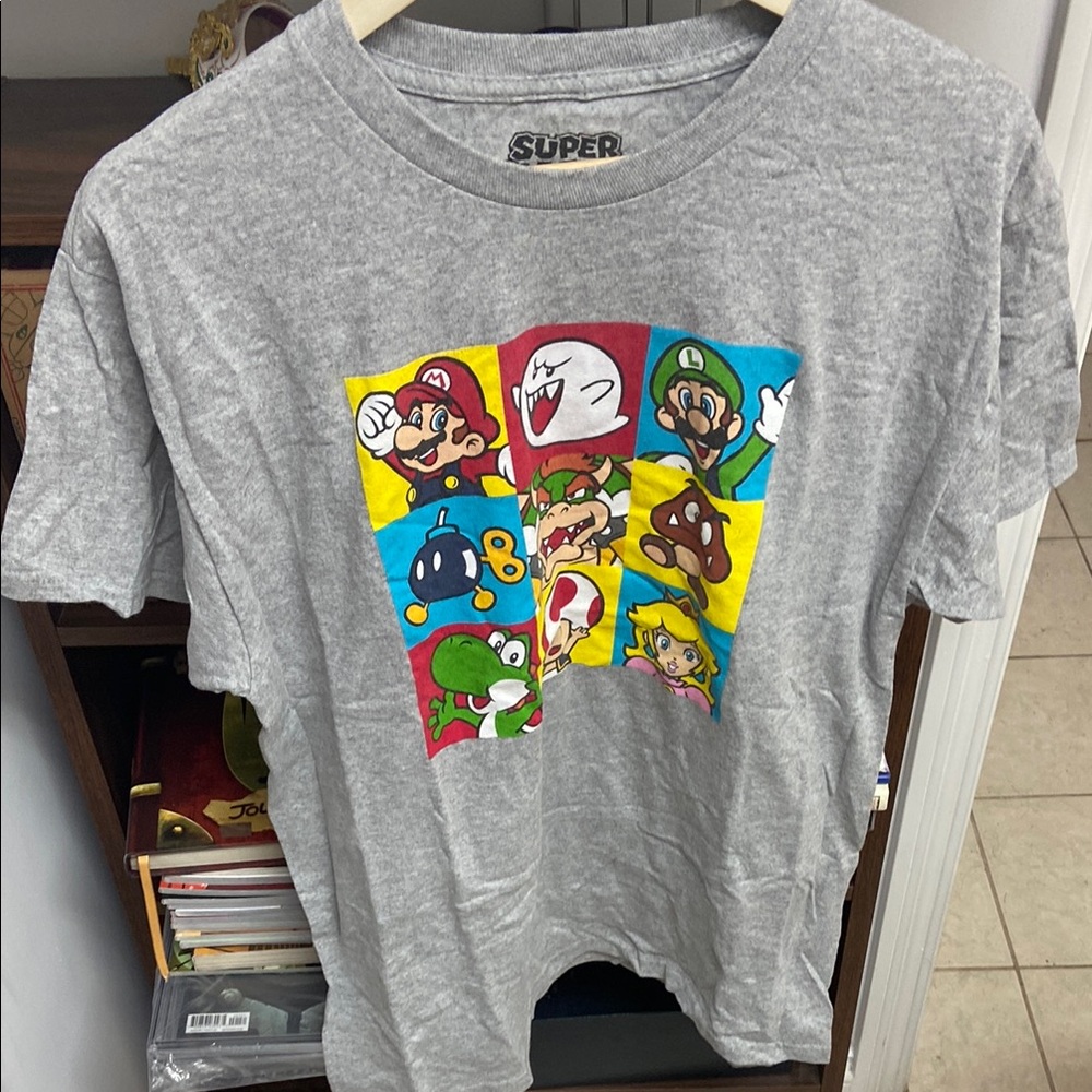 Super Mario Graphic T-Shirt